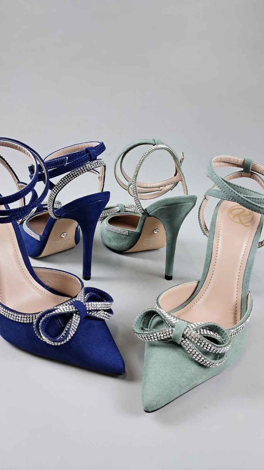Scarpin Suede Esmeralda Com Laço Salto 11cm